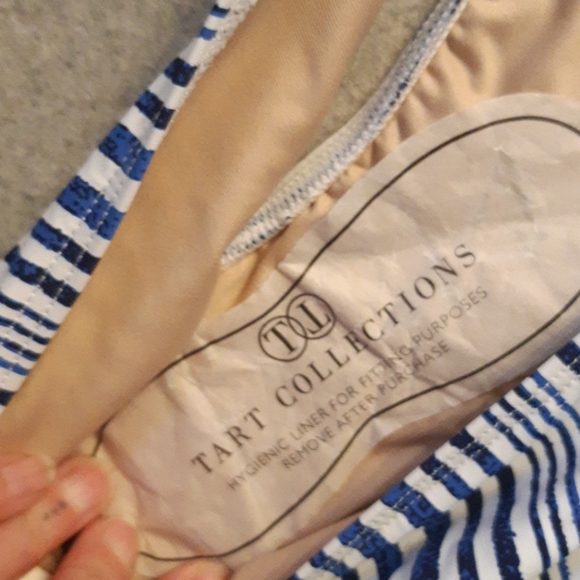 BNWT Tart Collections One shoulder Monokini. MED - Picture 6 of 10